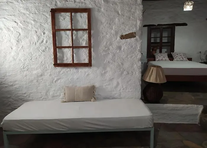 Marvellous Oven Ano Syros